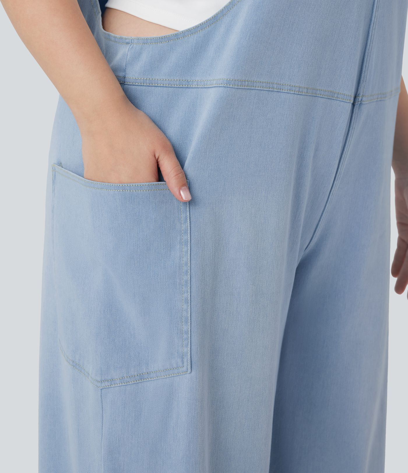Salopette décontractée Halara Flex™ grande taille en maille denim extensible délavée col V avec poches