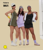 Robe sport mini dos ouvert Halara X Smiley® SoftlyZero™ Plush – Édition Easy Peasy