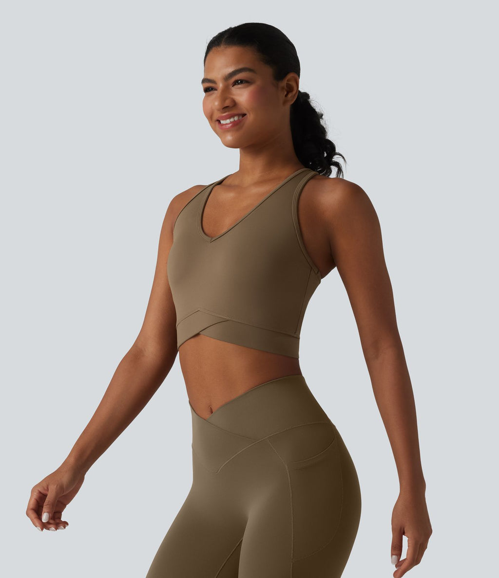 Débardeur de yoga SoftlyZero™ court col V dos nageur ourlet croisé avec brassière intégrée effet frais InstantCool, protection solaire UPF50+