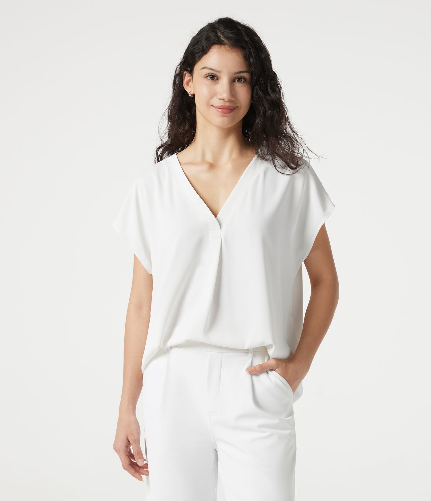 Blouse esprit bureau oversize défroissage facile, col V et manches courtes