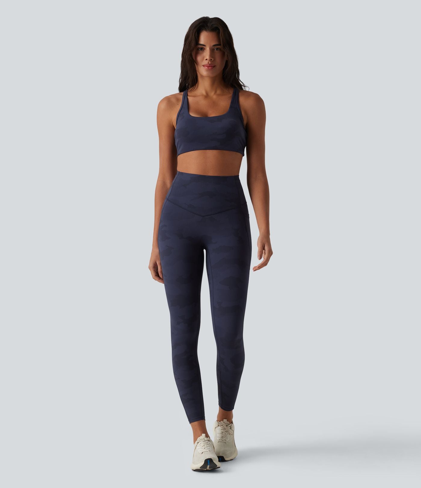 Halara UltraSculpt™ Brassière de sport yoga maintien léger col U à découpes imprimé camouflage