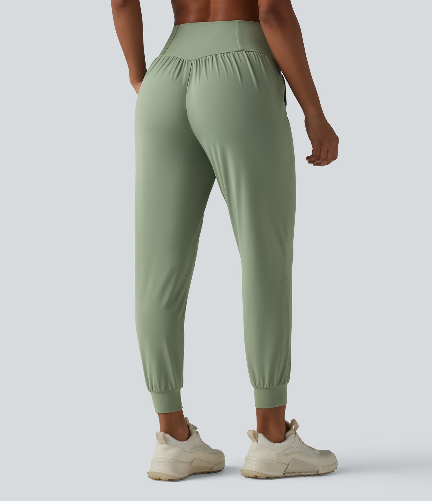 Jogging de yoga SoftlyZero™ taille haute, coupe fuselée et croisée, avec poches - Protection solaire UPF50+