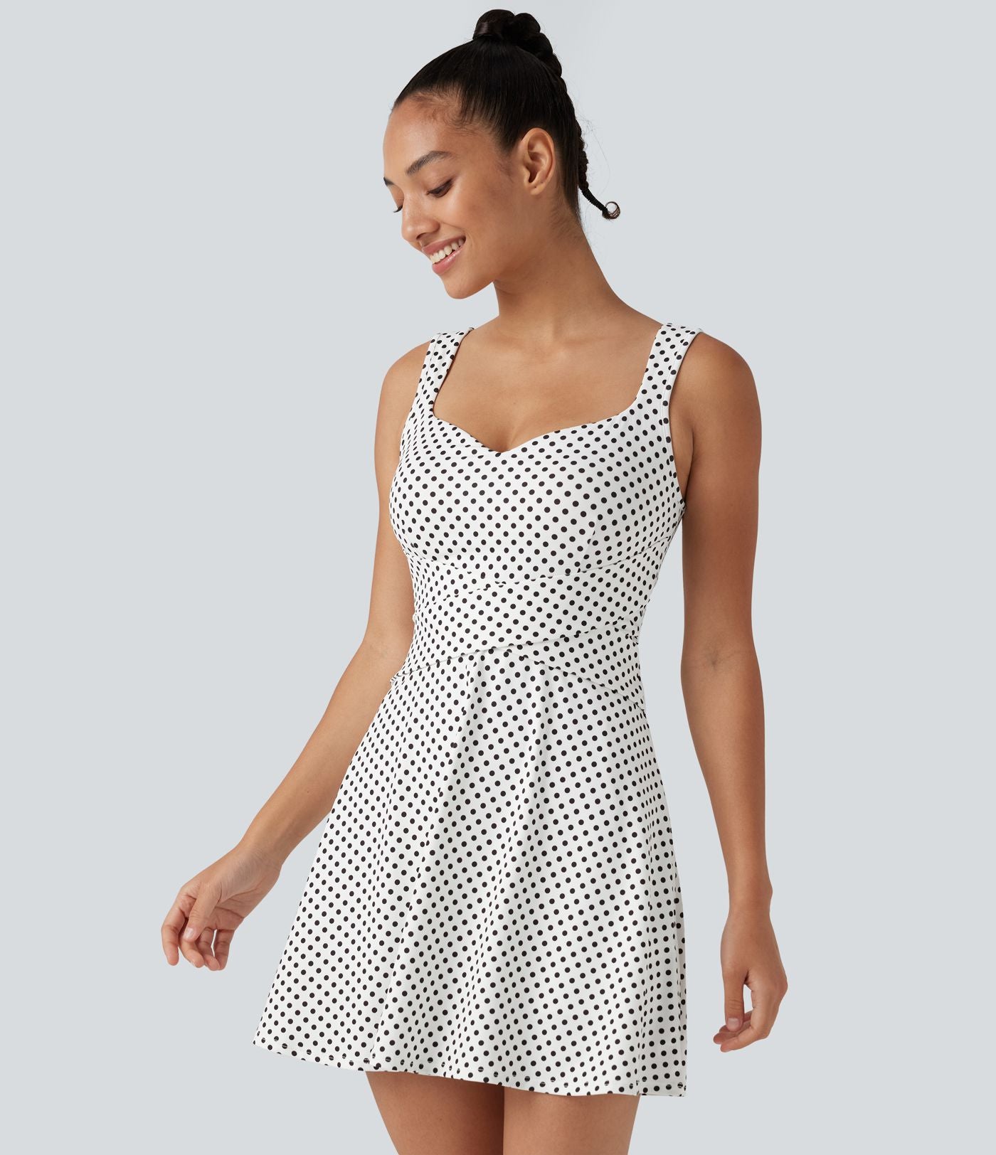 Robe sport de tennis mini 2-en-1 à pois avec brassière intégrée et poches - Édition Easy Peasy