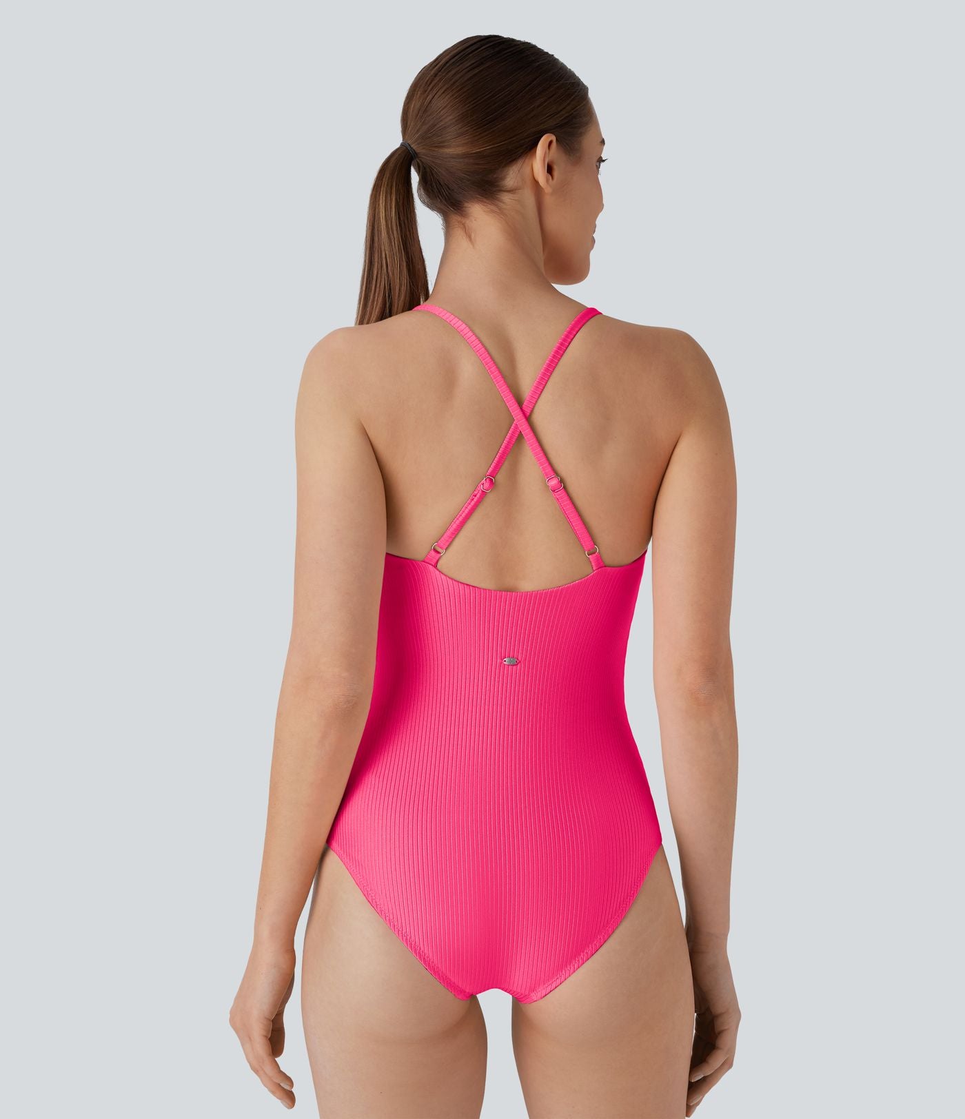 Maillot de bain une pièce côtelé avec découpe anneau et bretelles ajustables