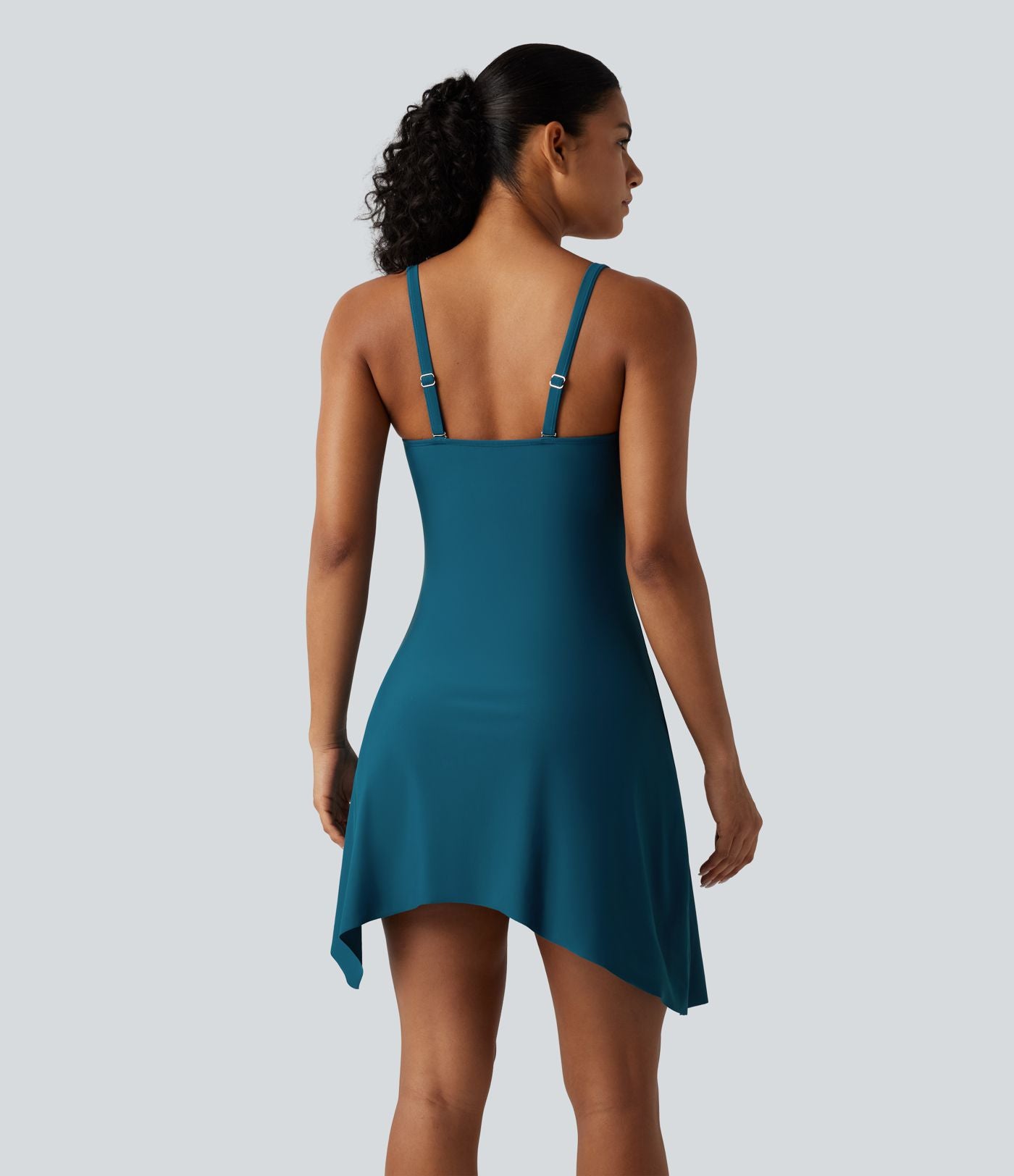 Robe de bain 2-en-1 push-up gainante à encolure Queen Anne avec bretelles ajustables, design torsadé, fronces, ourlet fendu, brassière intégrée et poches