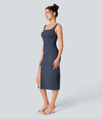 Robe corset midi moulante ruchée à encolure carrée, dos nu, brassière intégrée