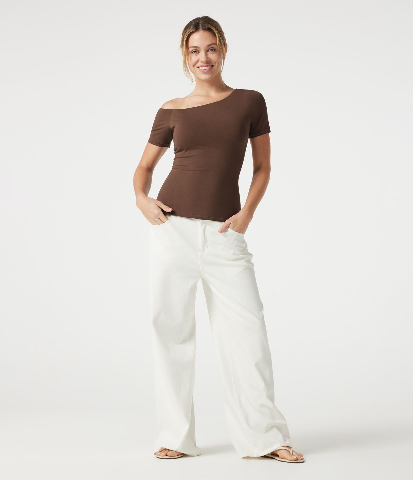 T-shirt casual Halara en jersey de coton asymétrique brassière intégrée bonnets B à DD