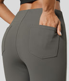 Pantalon tailleur légèrement évasé taille haute avec poches arrière Halara Flex™