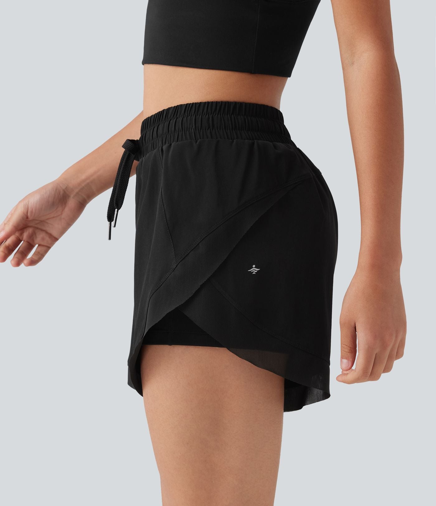 Short de running 2-en-1 taille mi-haute 7,5 cm avec cordon, ourlet incurvé, mesh contrasté et poches