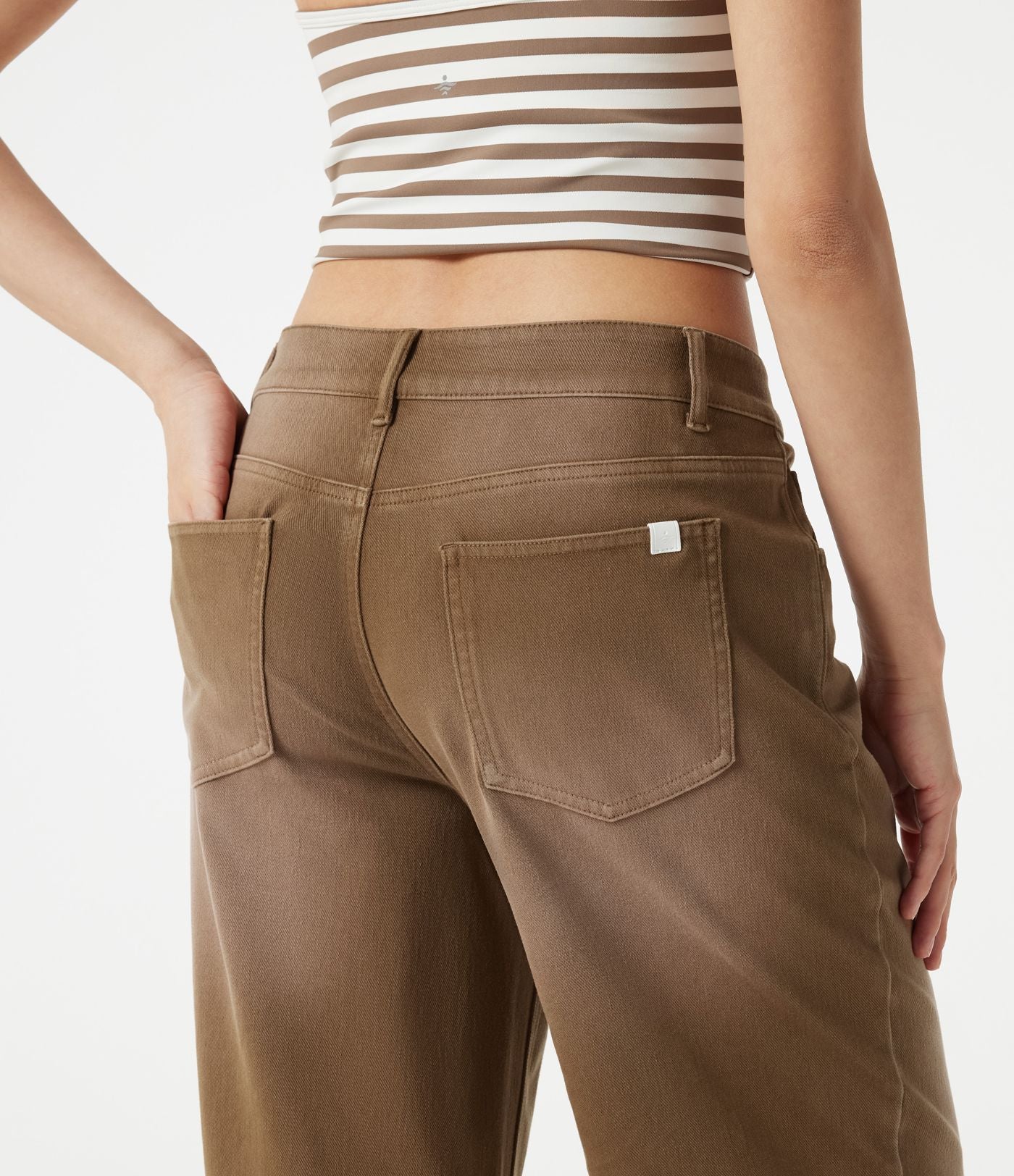 Jean large Halara Flex™ taille basse asymétrique à délavage coloré avec poches