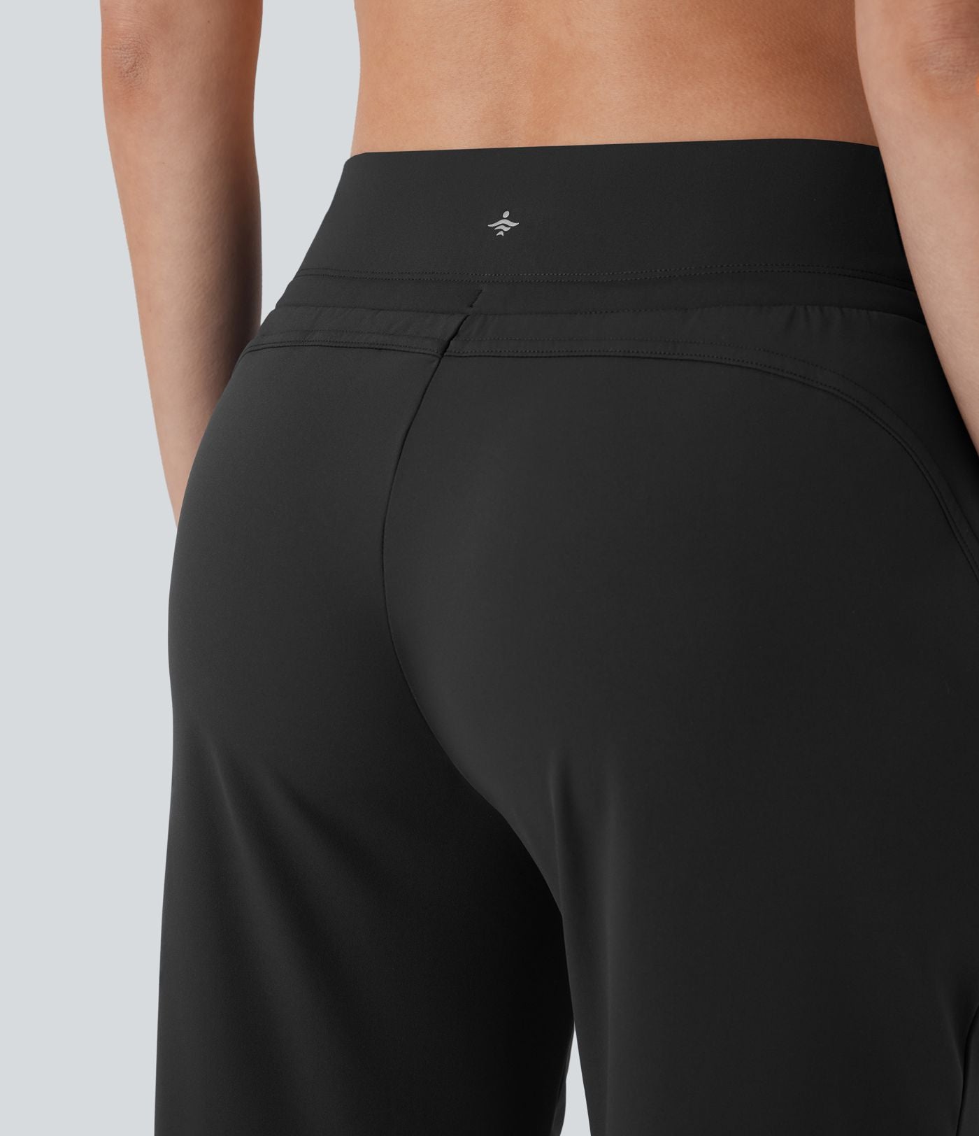 Pantalon de yoga aéré à taille moyenne avec cordon de serrage, poches latérales, jambe droite et effet rafraîchissant Softlyzero™