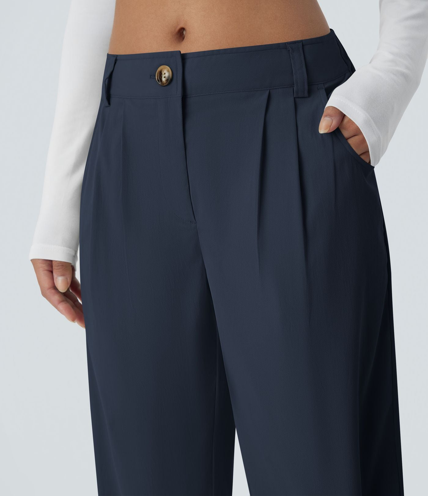 Pantalon décontracté droit taille moyenne à bouton, fermeture éclair et poches latérales