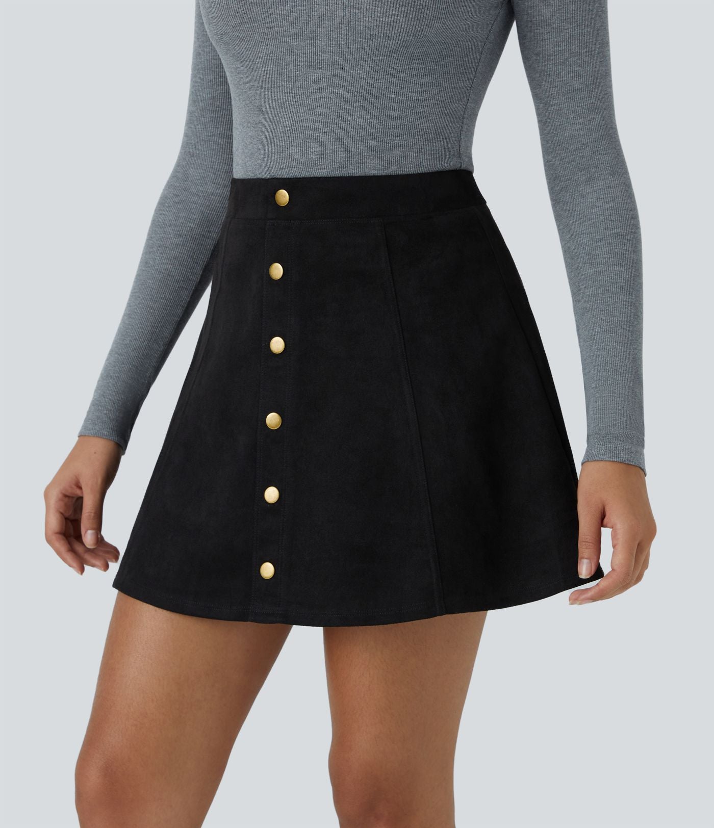 Jupe-short décontractée 2-en-1 en suédine taille haute, boutons décoratifs et coupe évasée