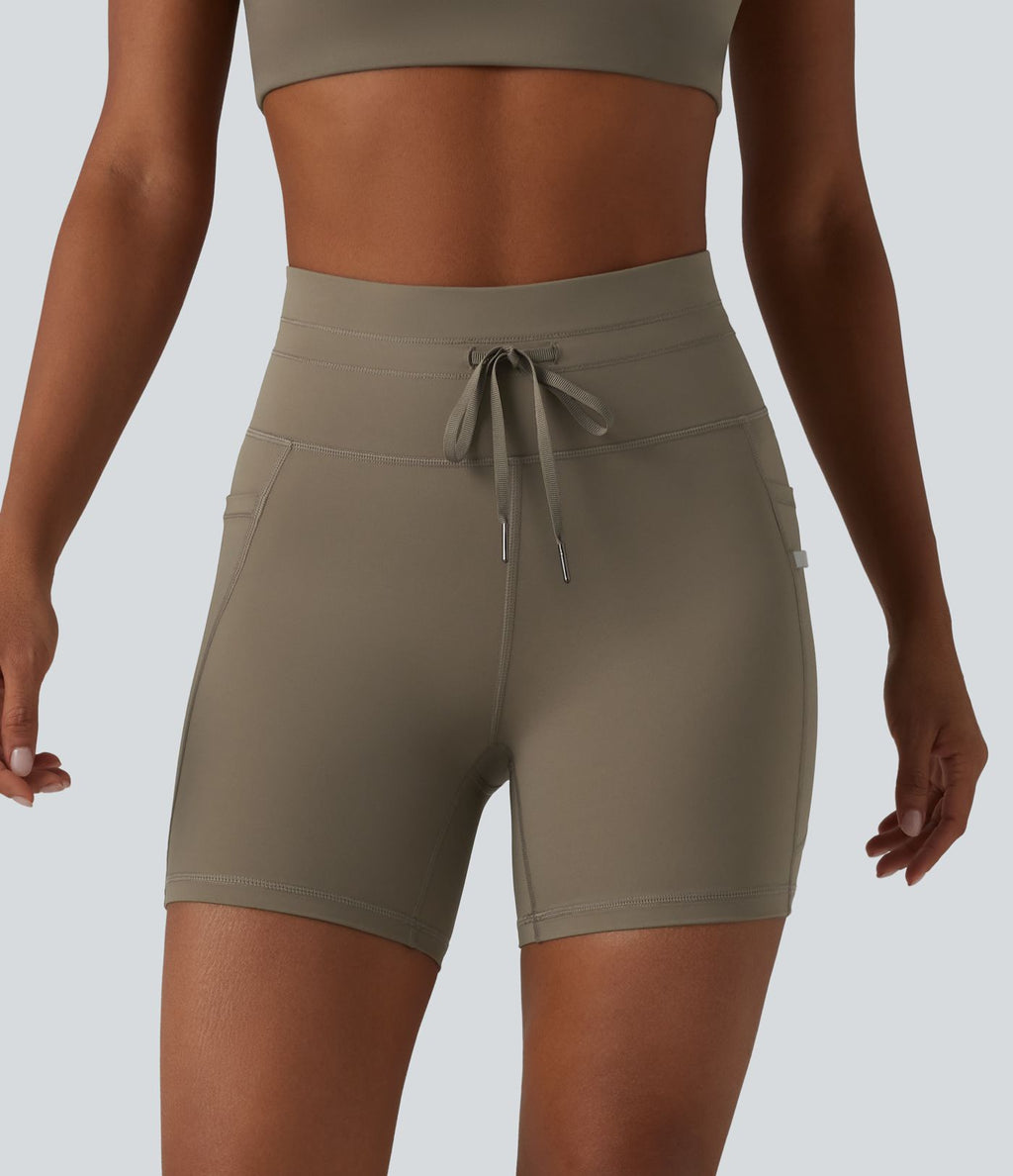 Short de cycliste yoga uni taille haute 12,5 cm avec cordon de serrage et poches