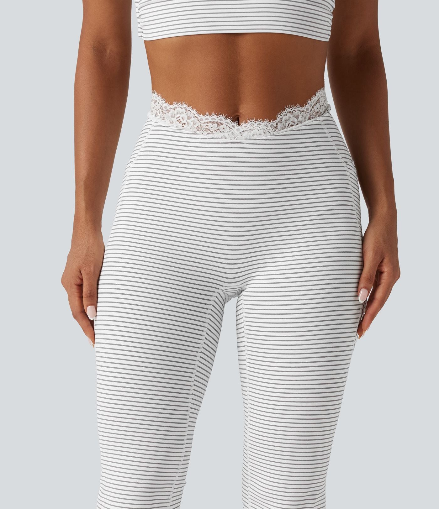 Legging de yoga flare taille haute en V avec dentelle contrastée, rayures et poches