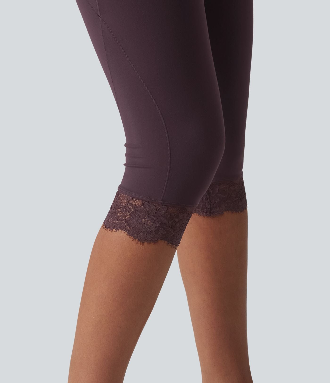 SoftlyZero™ Legging corsaire de yoga croisé taille haute avec dentelle contrastée et poches - UPF50+