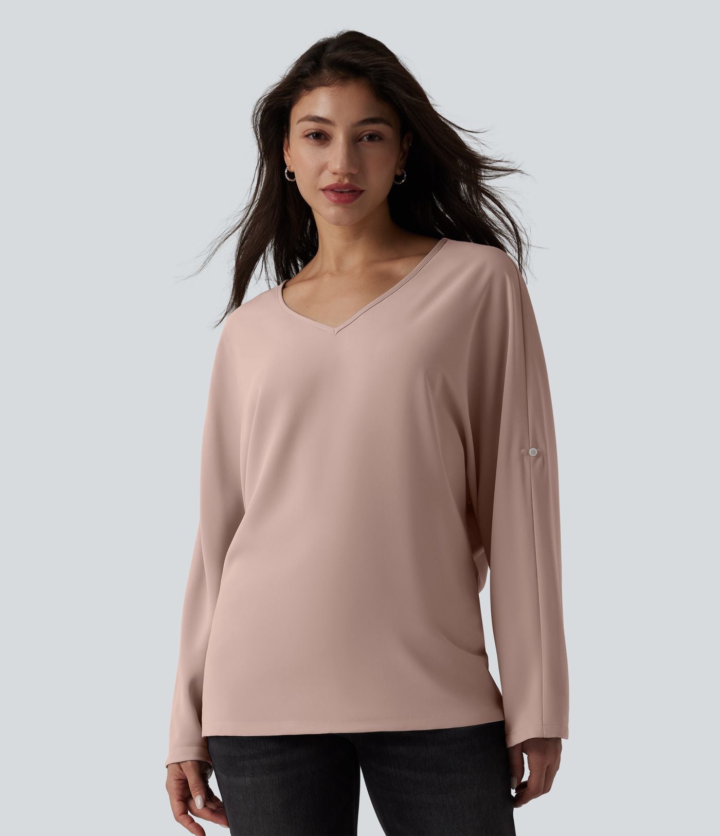 Blouse esprit bureau défroissage facile, col V et manches longues