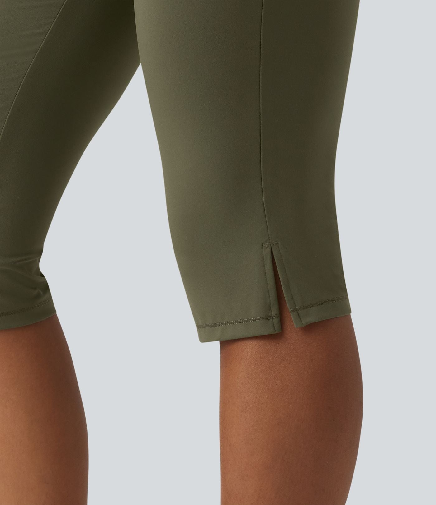 Pantalon yoga Halara UltraSculpt™ coupe corsaire effet ventre plat, taille haute, ourlet fendu avec poches
