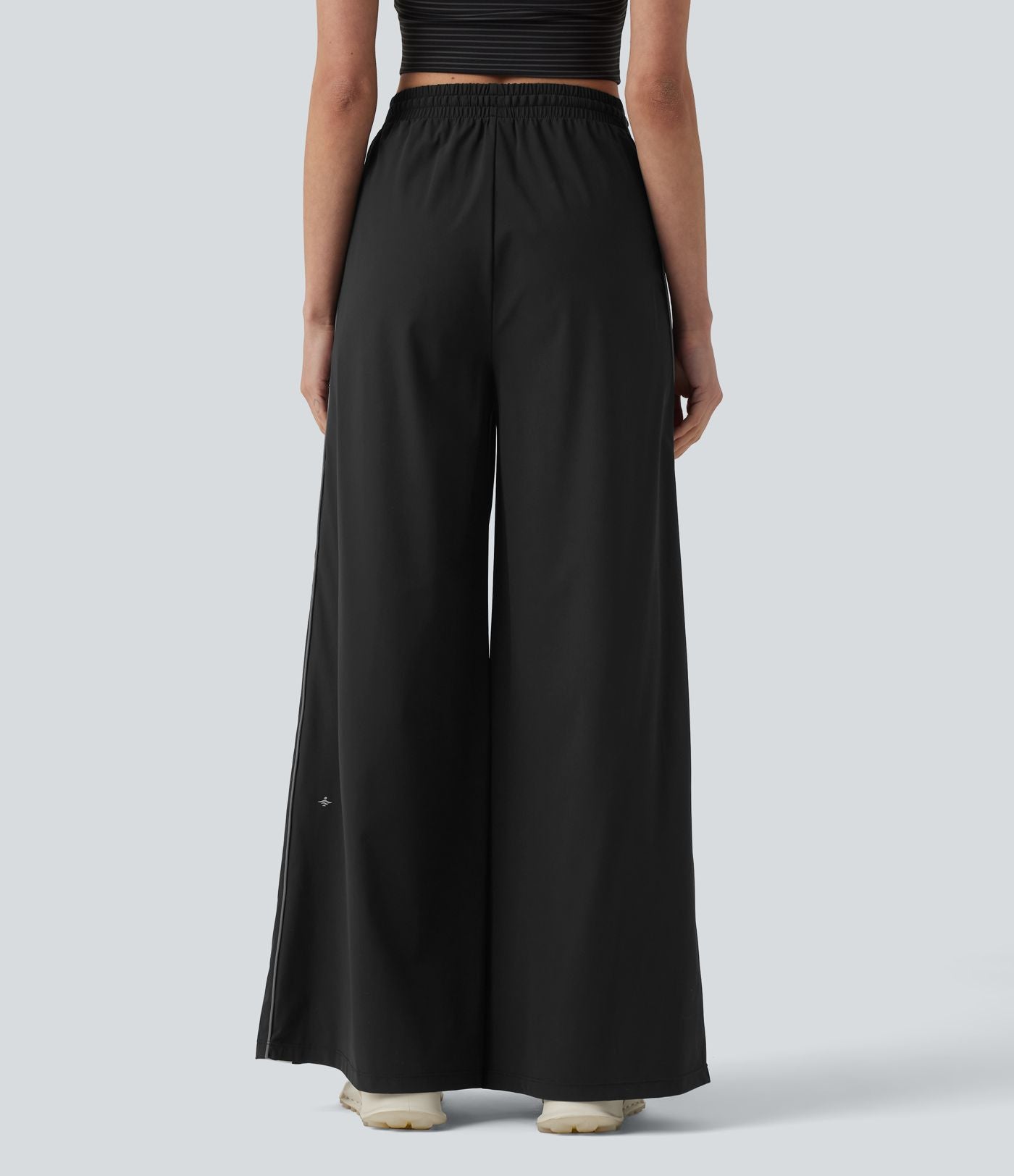 Pantalon running large à rayures taille haute avec cordon de serrage, séchage rapide et effet frais InstantCool avec poches, protection solaire UPF40+