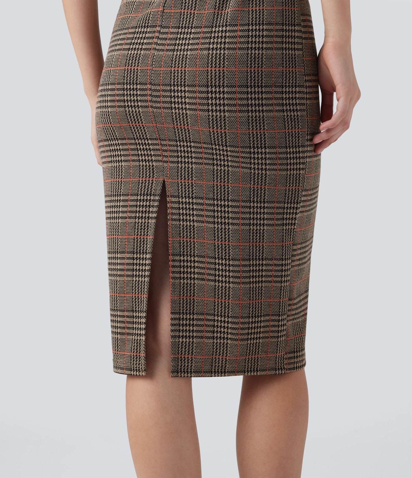 Robe de travail midi moulante sans manches col montant pied-de-poule à carreaux