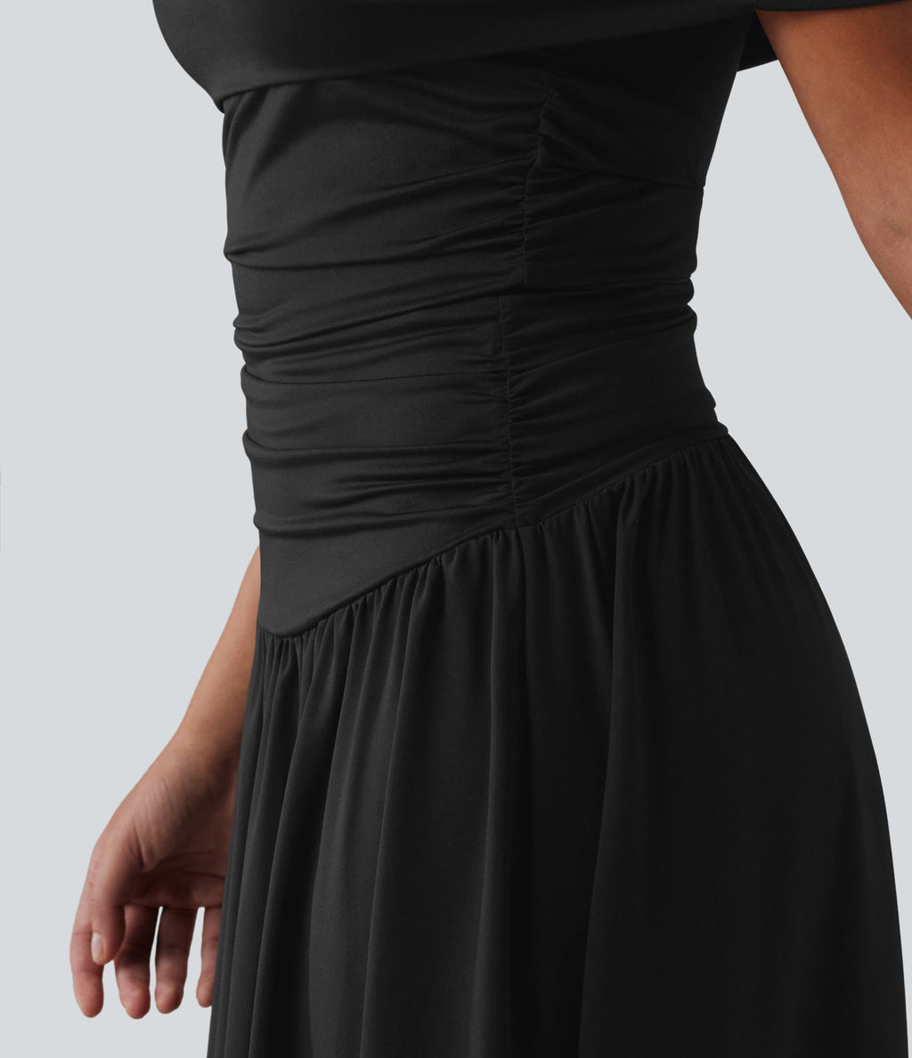 Robe casual maxi fluide gainante froncée à épaules dénudées avec brassière intégrée