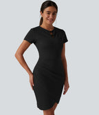 Robe casual mini moulante manches courtes ourlet tulipe