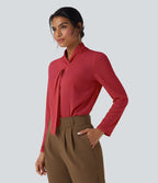 Chemise esprit bureau défroissage facile avec col foulard et manches longues