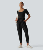 Combinaison décontractée SoftlyZero™ Airy effet frais InstantCool à manches courtes, col rond échancré et brassière intégrée avec poches, accès facile Easy Peasy