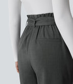 Pantalon Tailleur à taille haute, ceinture, poches latérales et jambes droites