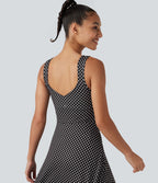 Robe sport de tennis mini 2-en-1 à pois avec brassière intégrée et poches - Édition Easy Peasy