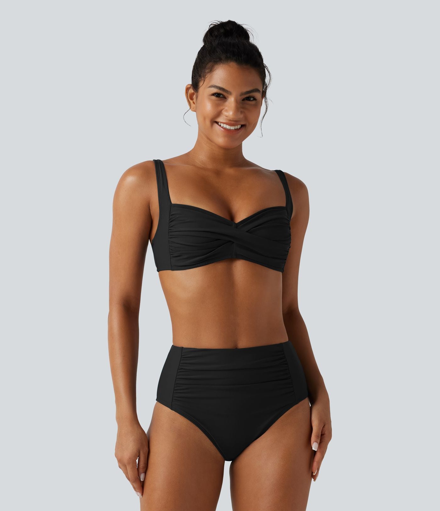 Ensemble bikini push-up gainant avec bretelles ajustables, design torsadé, fronces et brassière intégrée