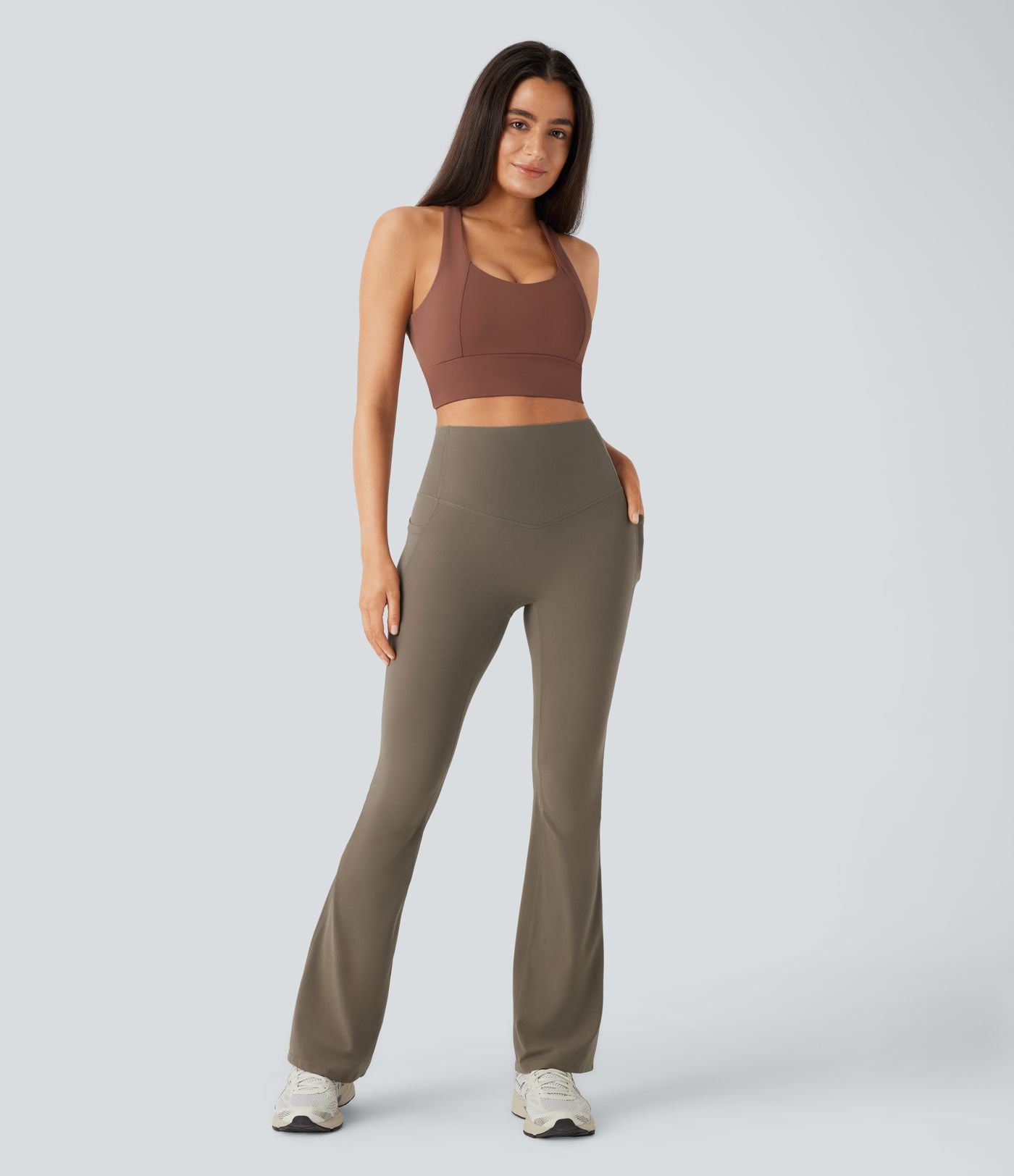 Pantalon de yoga à coupe bootcut gainant taille haute avec poches Halara UltraSculpt™