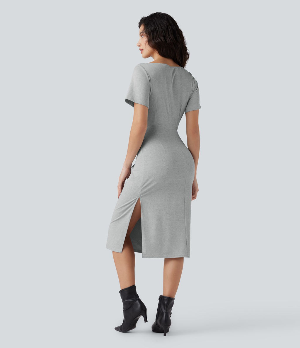 Robe tailleur mi-longue moulante manches courtes froncée