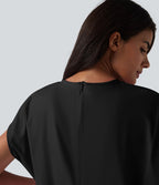 Robe de sport mini de yoga SoftlyZero™ Airy 2-en-1 effet frais InstantCool col rond à manches courtes, demi-zip et poches, accès facile Easy Peasy