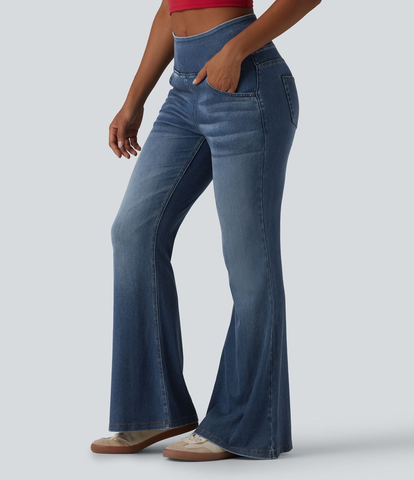 Halara Flex™ Jean évasé décontracté taille mi-haute en lyocell délavé avec poches
