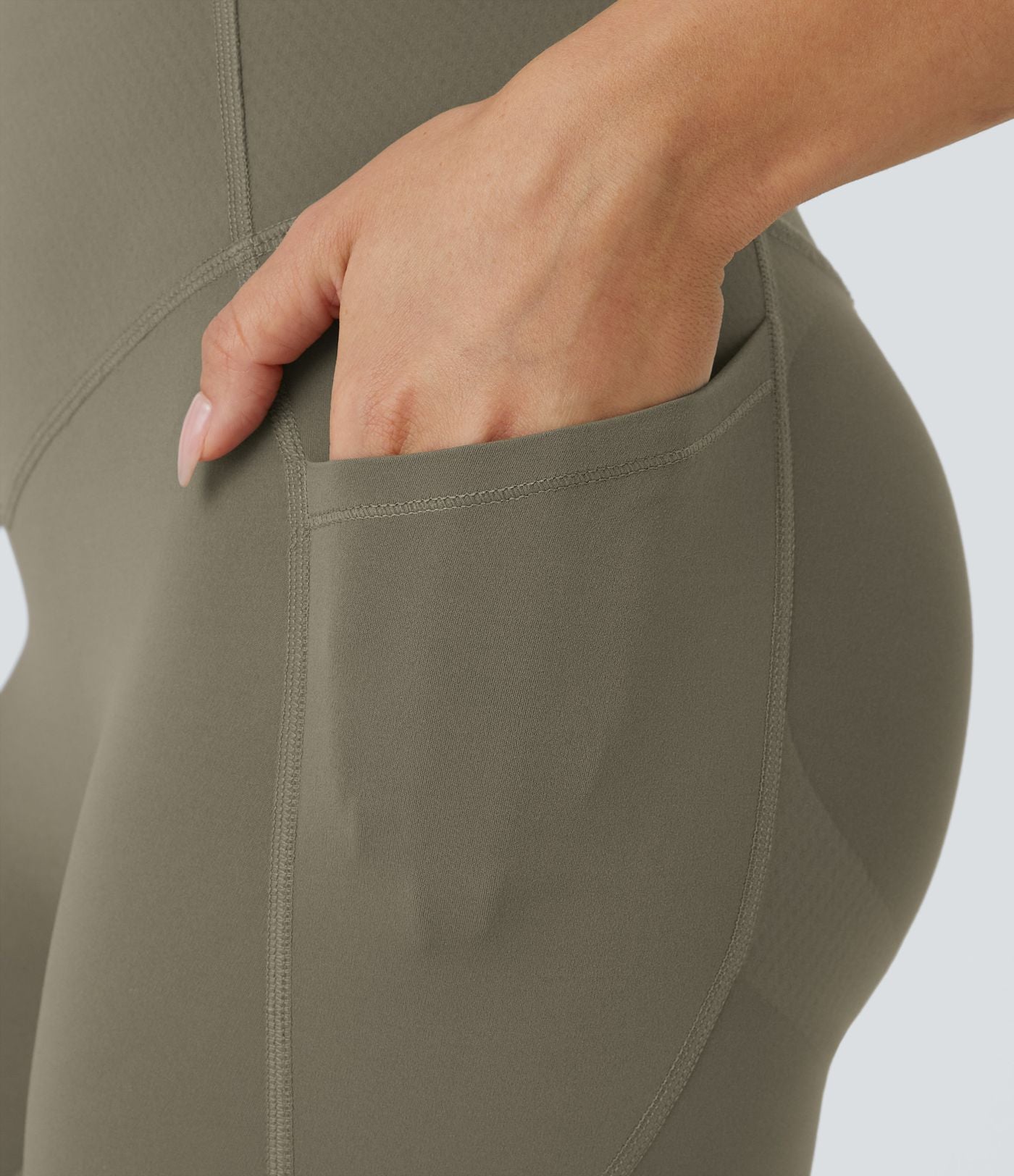 Legging d'entraînement gainant galbant taille haute avec poches Halara UltraSculpt™