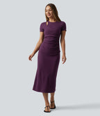 Robe midi col rond manches courtes avec découpes et fronces