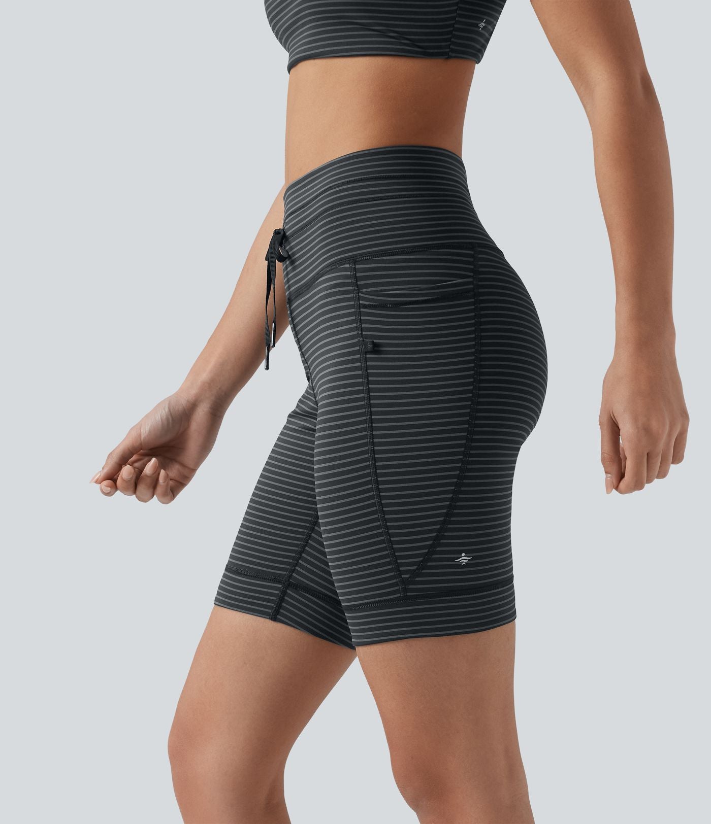 Short cycliste de yoga taille haute à rayures avec cordon de serrage 17,5 cm et poches
