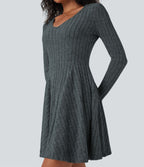 Robe décontractée mini évasée maille côtelée col V manches longues