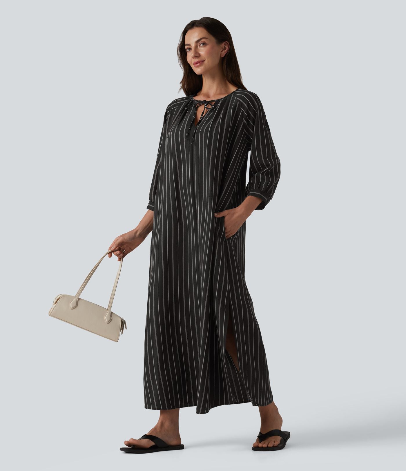 Robe midi casual à rayures aspect lin col V avec nœud, manches 3/4 fendues et poches