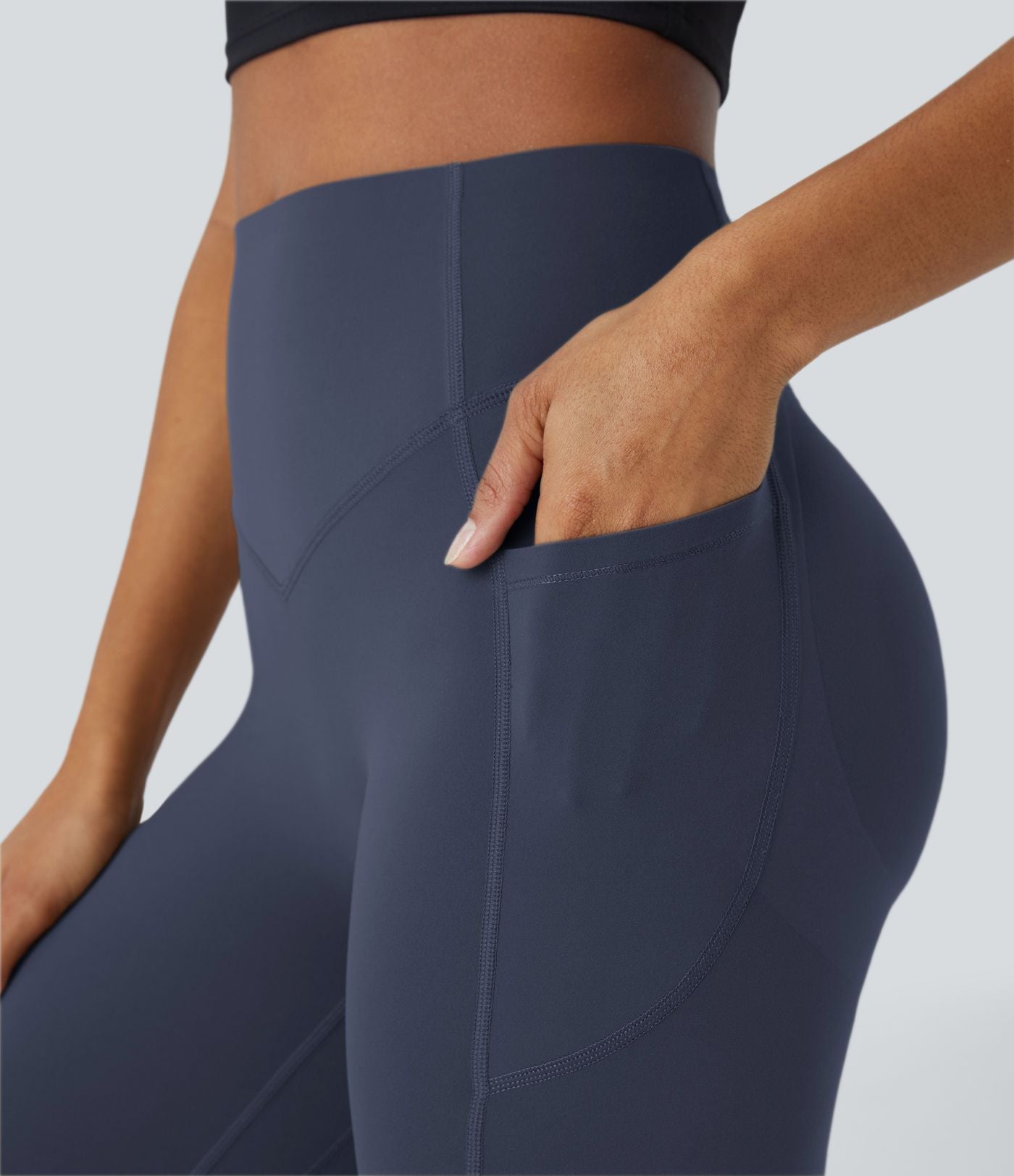 Legging d'entraînement gainant galbant taille haute avec effet scrunch et poches Halara UltraSculpt™