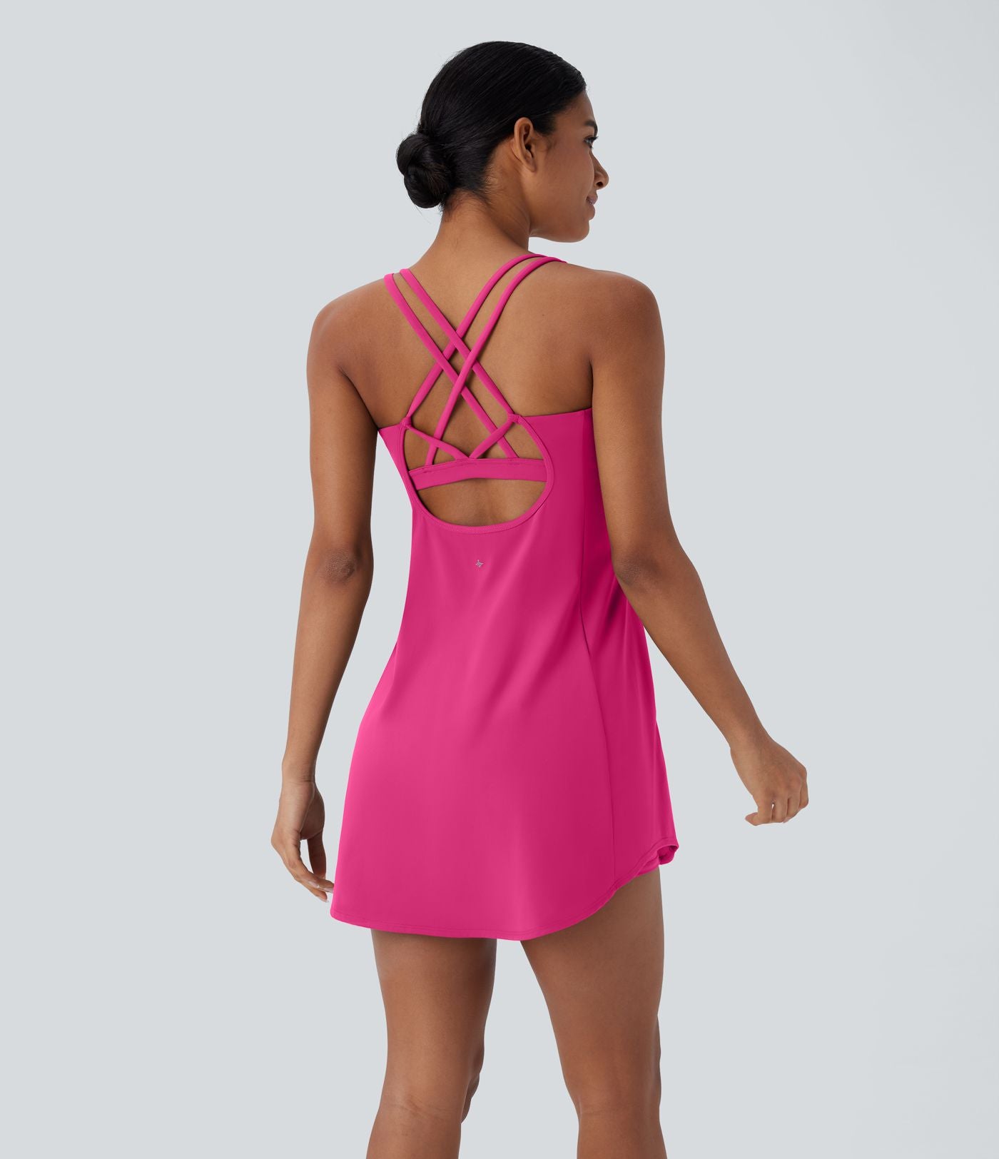 Robe de sport yoga mini 2-pièces SoftlyZero™ Plush à découpes avec poche A-C