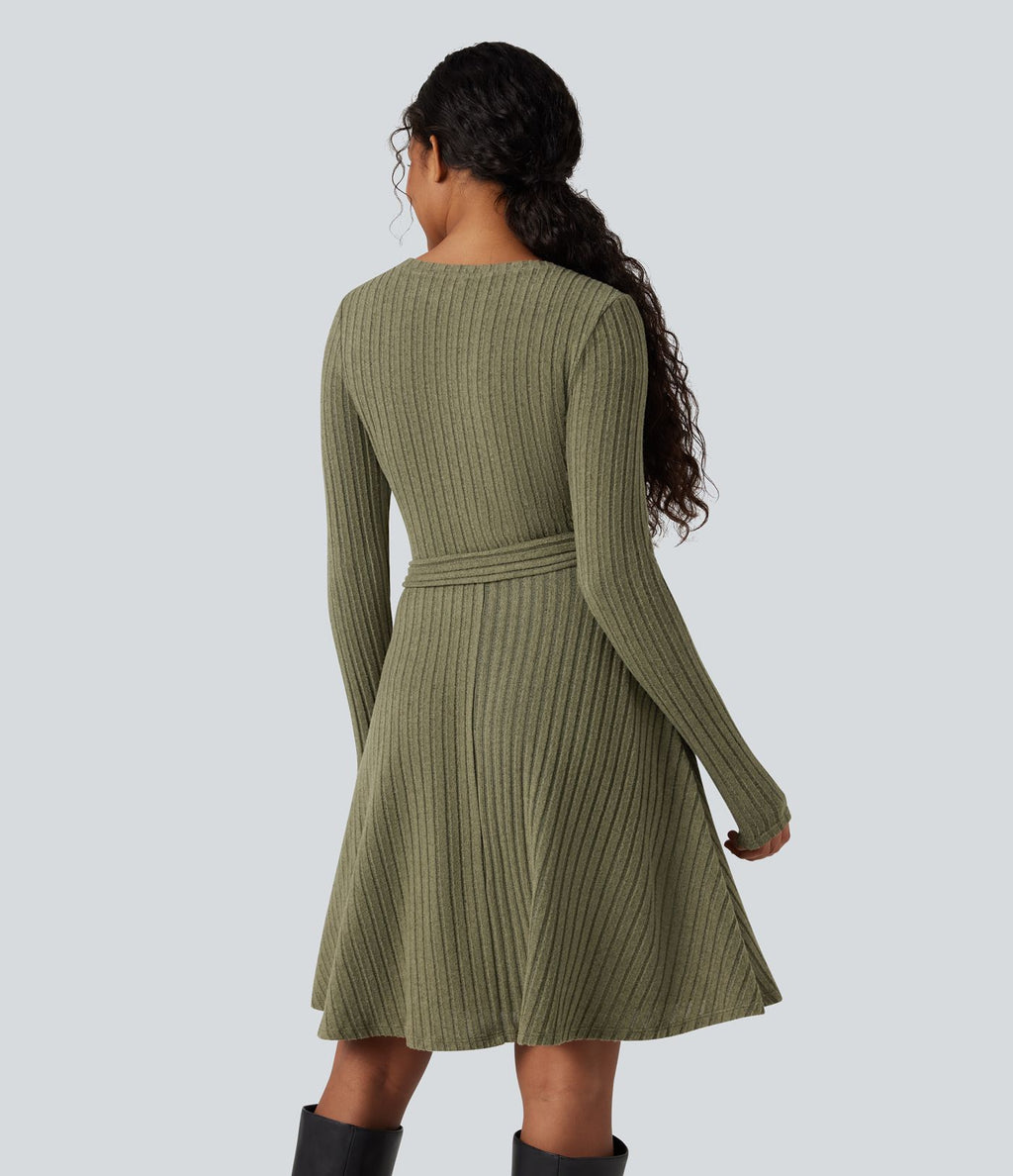 Robe côtelée ceinturée col rond manches longues avec poches