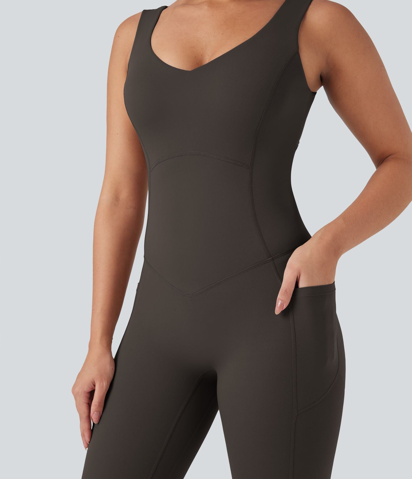 Combinaison de sport Halara UltraSculpt™ col V gainante push-up à poches