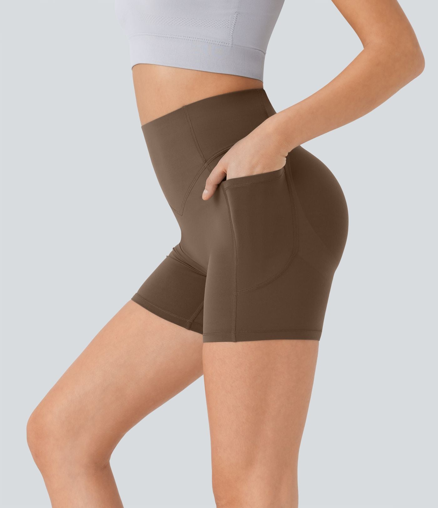 Short cycliste 12,5 cm d'entraînement gainant galbant taille haute avec effet scrunch et poches Halara UltraSculpt™