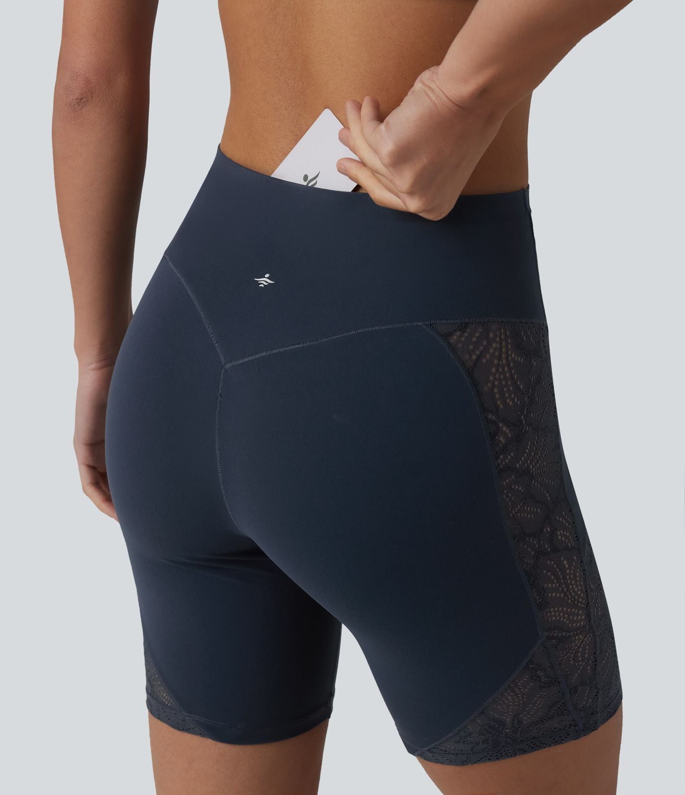 Short cycliste de yoga Halara UltraSculpt™ taille haute ventre plat en dentelle contrastée, 17,5 cm, avec poche