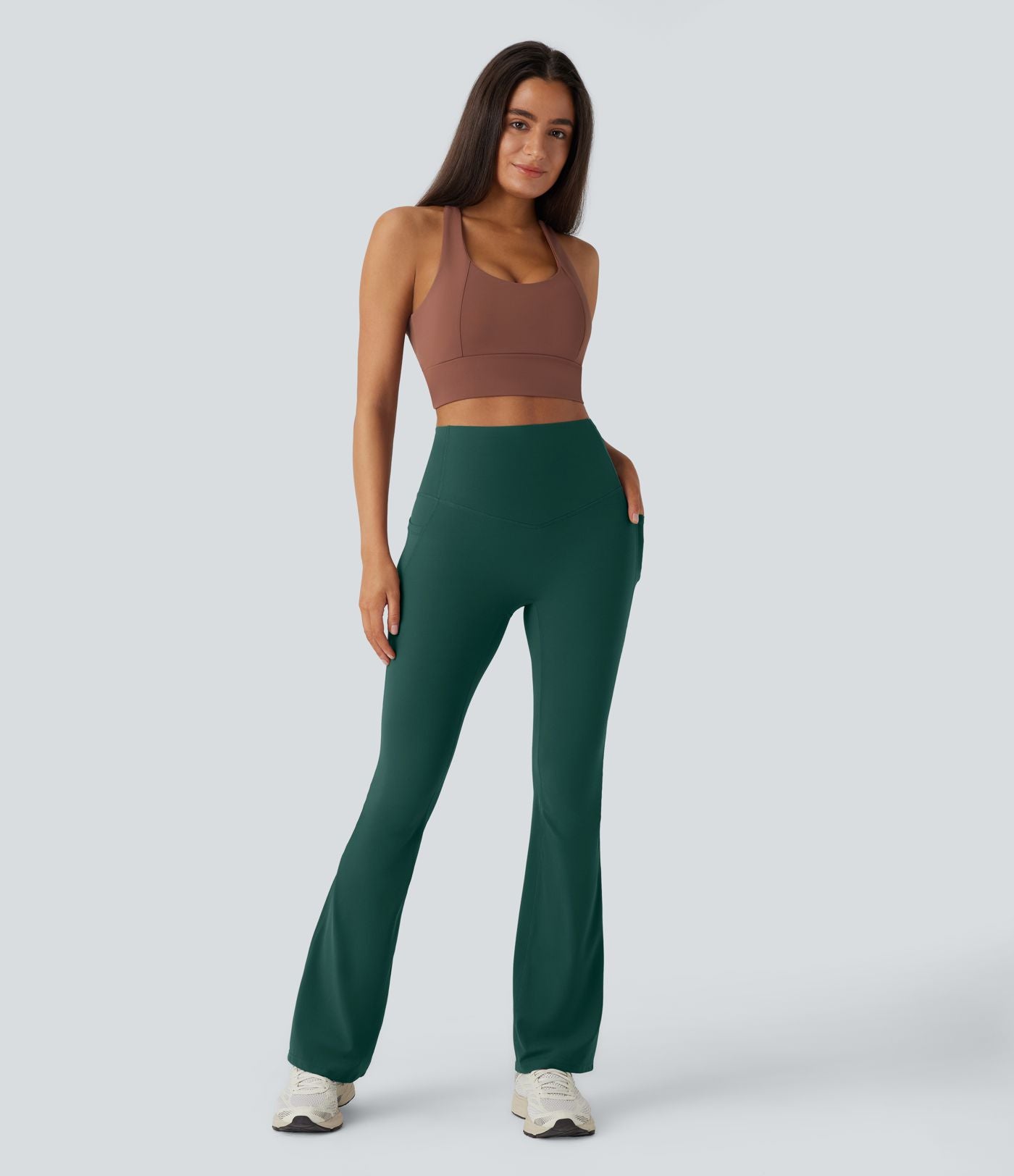 Pantalon de yoga à coupe bootcut gainant taille haute avec poches Halara UltraSculpt™